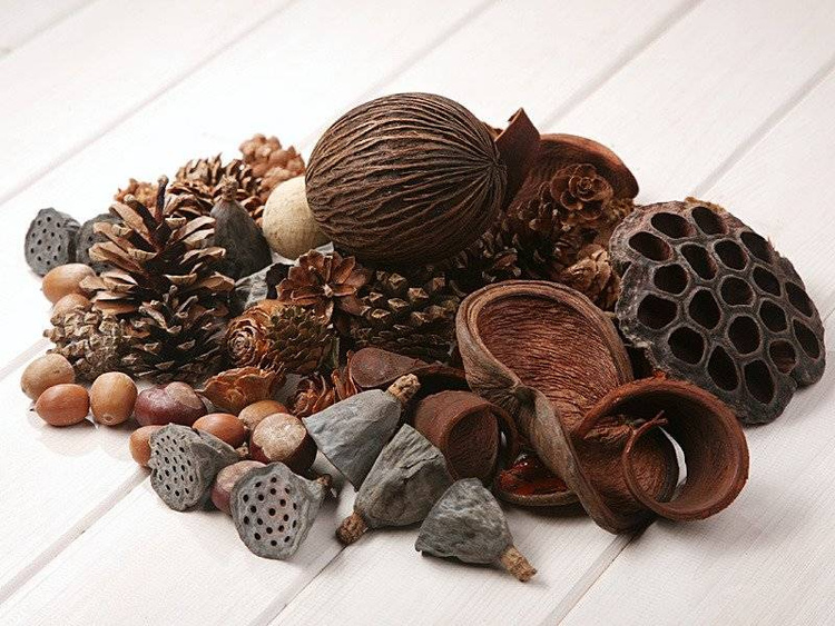 Kostka sucha, gąbka florystyczna do sztucznych i suchych roslin, klej na gorąco gratis- cena za opakowanie 3 sztuki