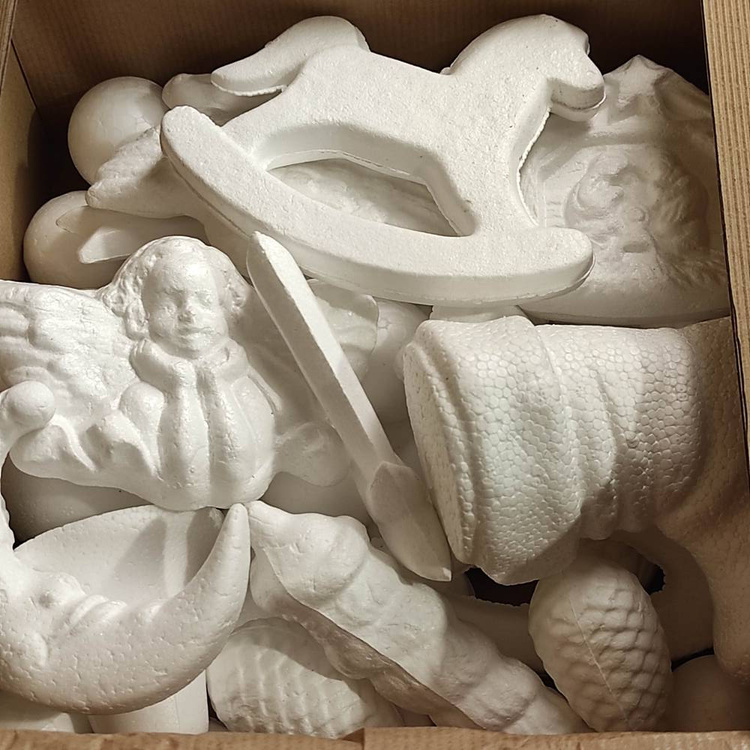 Figurki świąteczne ze styropianu, ozdoby choinkowe cena za opakowanie 25-30 szt