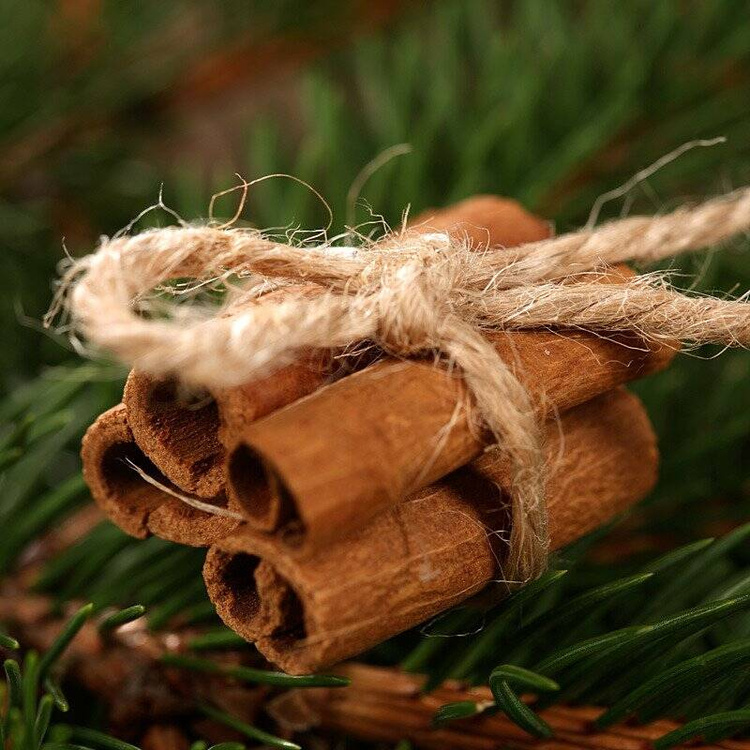 Cynamon w Laskach MIX 3-25 cm – 500 g (ok. 75 szt.) – Naturalna Dekoracja, Aromatyczny Dodatek