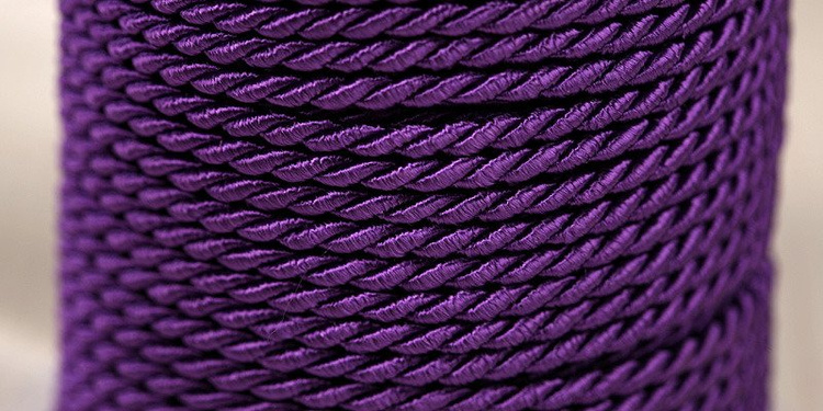 Sznurek ozdobny fioletowy  5 m