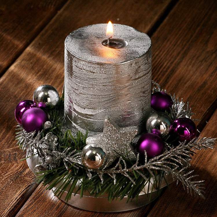 Gąbka florystyczna na podstawce do kompozycji srebrna12 cm