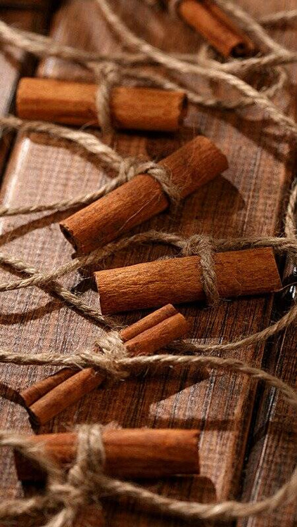 Cynamon w Laskach MIX 3-25 cm – 500 g (ok. 75 szt.) – Naturalna Dekoracja, Aromatyczny Dodatek