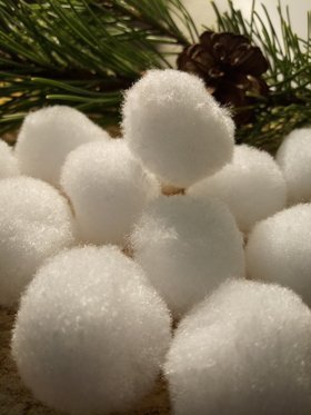 Śniegowe kule-śnieżynki 3 -5 cm-cena za opakowanie 15 szt