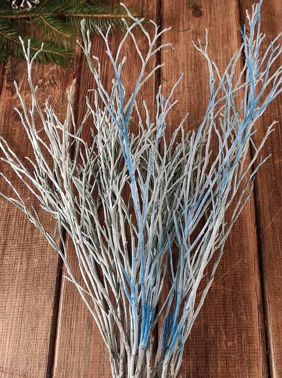 Rośliny do bukietów Jagodzina bukiet dł.ok 30 cm biało-niebieska